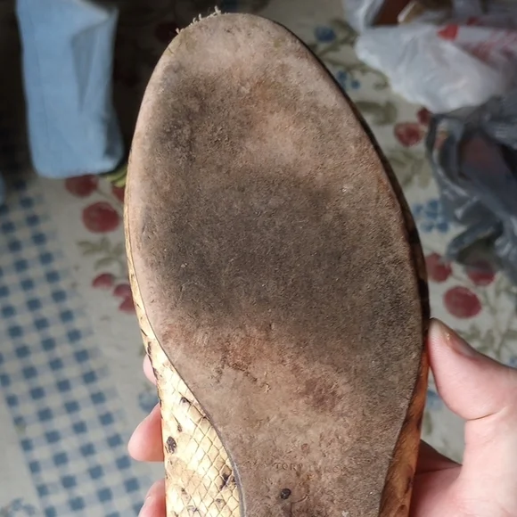 Tory Burch Cream and Brown Flats with Tassel Detail - Picture 15 of 16